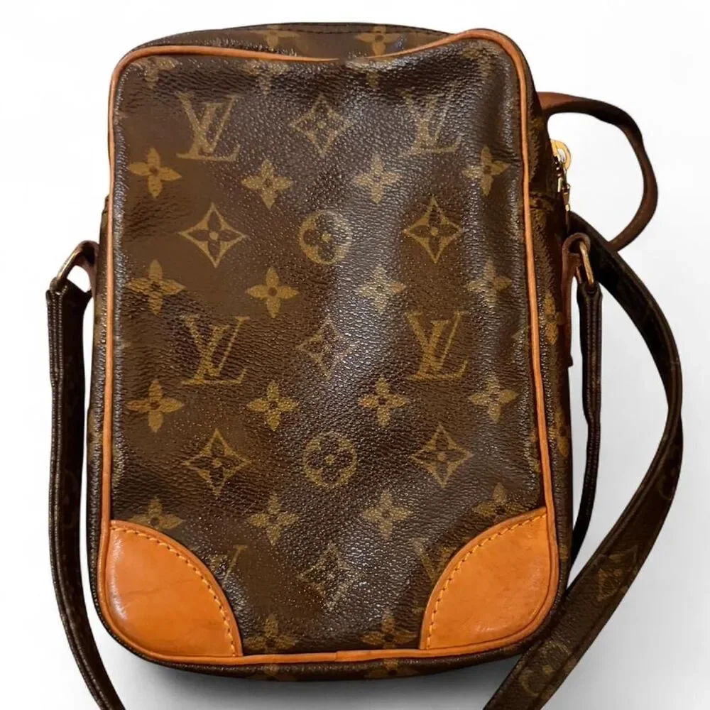 Louis Vuitton Danube PM Monogram Crossbody Bag Vintage 2001 France LV - Picture 2 of 9